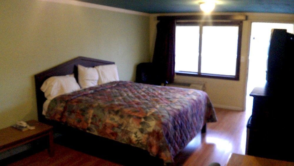 Provo Inn & Suites Екстериор снимка